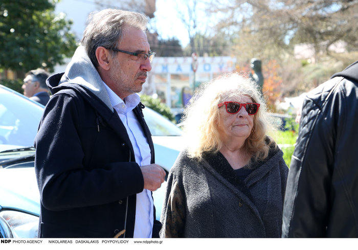 Το τελευταίο αντίο στον αγαπημένο ηθοποιό Χρήστο Σιμαρδάνη [Εικόνες] - εικόνα 7