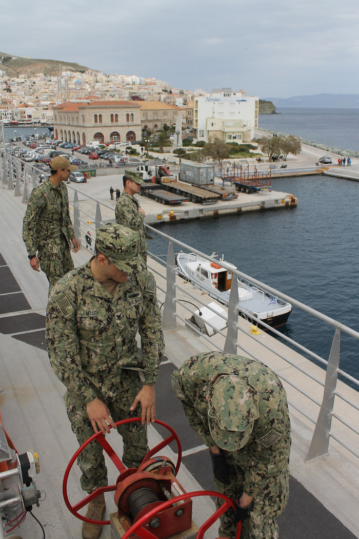 Στην Σύρο το υπερσύγχρονο αμερικανικό μεταγωγικό Carson City