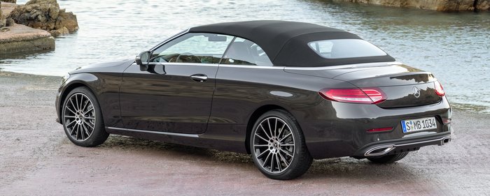 Τι απολαμβάνει αυτή η οδηγός μέσα στις νέες Mercedes C Coupe & Cabriolet; - εικόνα 3