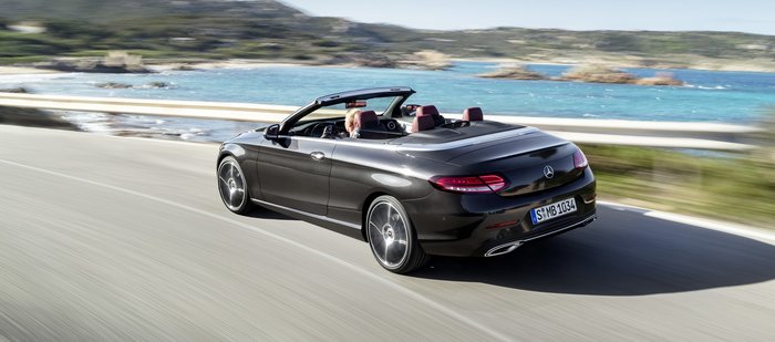 Τι απολαμβάνει αυτή η οδηγός μέσα στις νέες Mercedes C Coupe & Cabriolet; - εικόνα 6