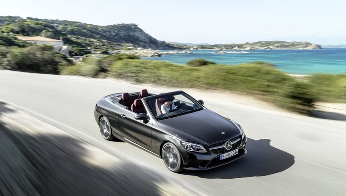 Τι απολαμβάνει αυτή η οδηγός μέσα στις νέες Mercedes C Coupe & Cabriolet; - εικόνα 8