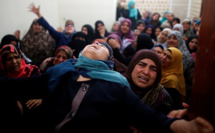 Γάζα:Η πιο αιματηρή ημέρα από το 2014, χιλιάδες στις κηδείες των νεκρών