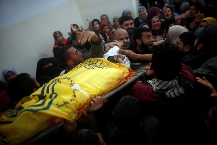 Γάζα:Η πιο αιματηρή ημέρα από το 2014, χιλιάδες στις κηδείες των νεκρών - εικόνα 2