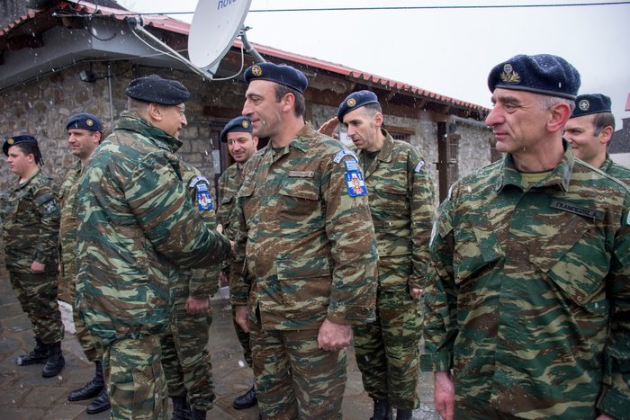 Ο αρχηγός ΓΕΣ στα φυλάκια Ηπείρου και Δυτικής Μακεδονίας (φωτό)