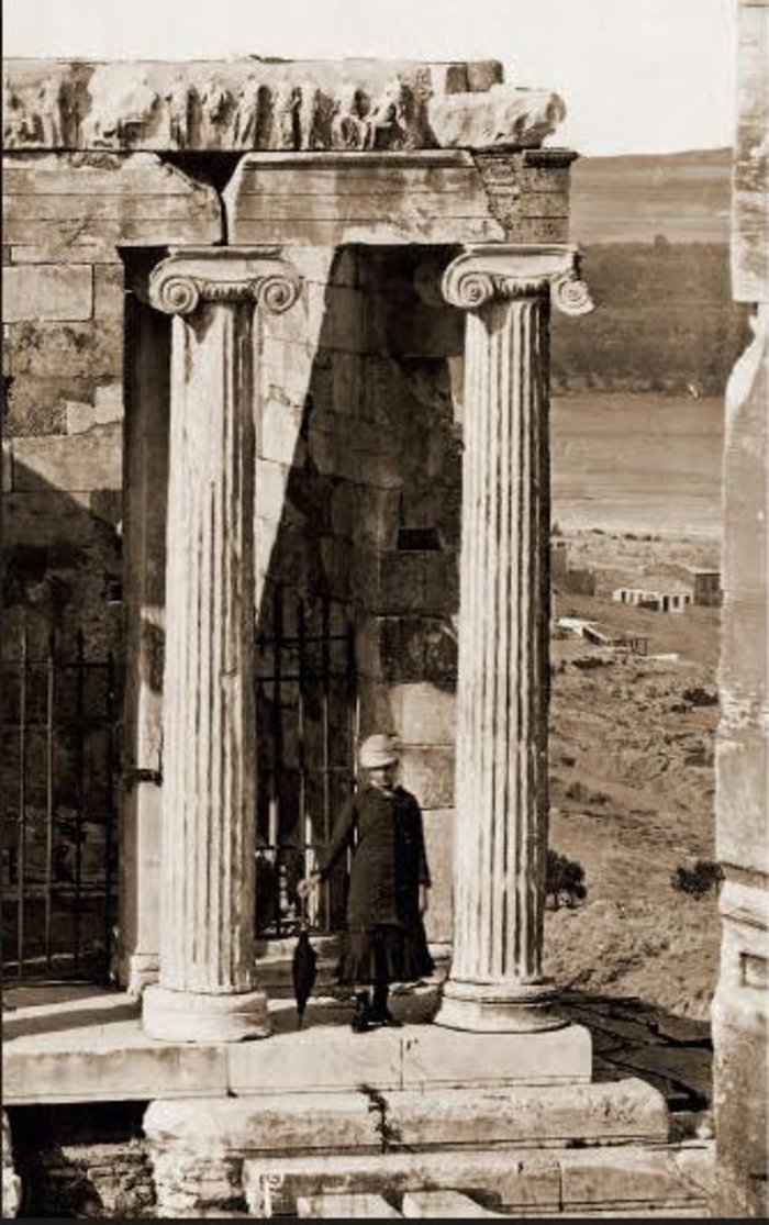 «Μνημείων Μνήμες». Μια έκθεση με σπάνιο αρχειακό υλικό