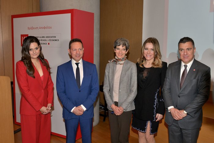 Ελένη Δουνδουλάκη, Γιάννης Στουρνάρας, Kate Smith, Μαριάννα Λάτση, Νίκος Σοφιανός