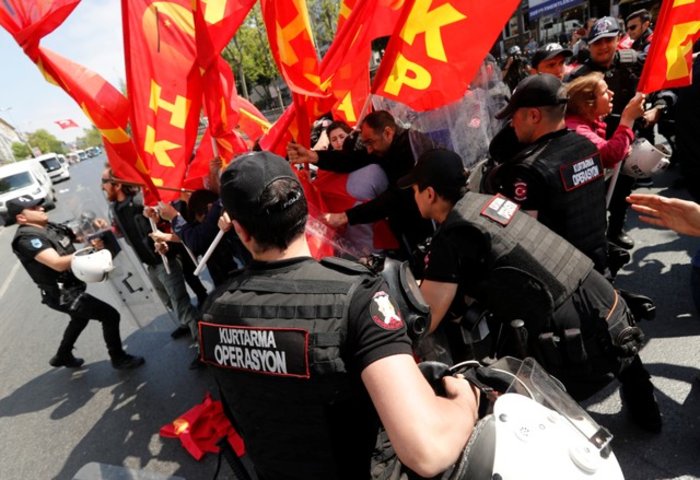 Επεισόδια στην Τουρκία: Διαδηλωτές αψήφησαν τον Ερντογάν
