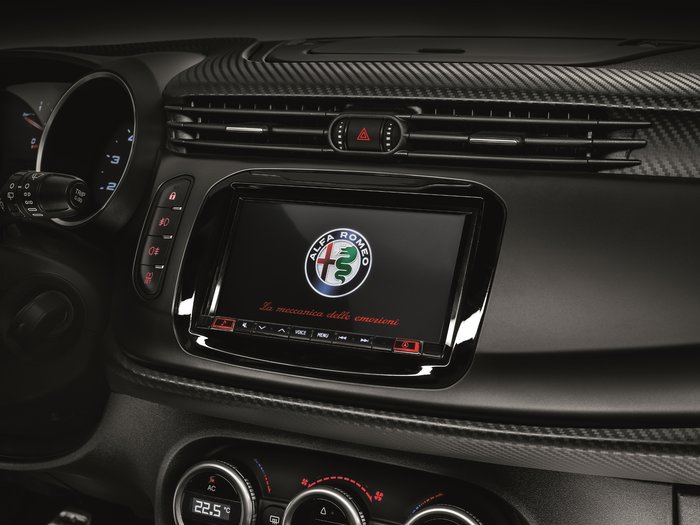 Η Alfa Romeo Giulietta Sport αποκτά νέα πακέτα εξοπλισμού - εικόνα 2