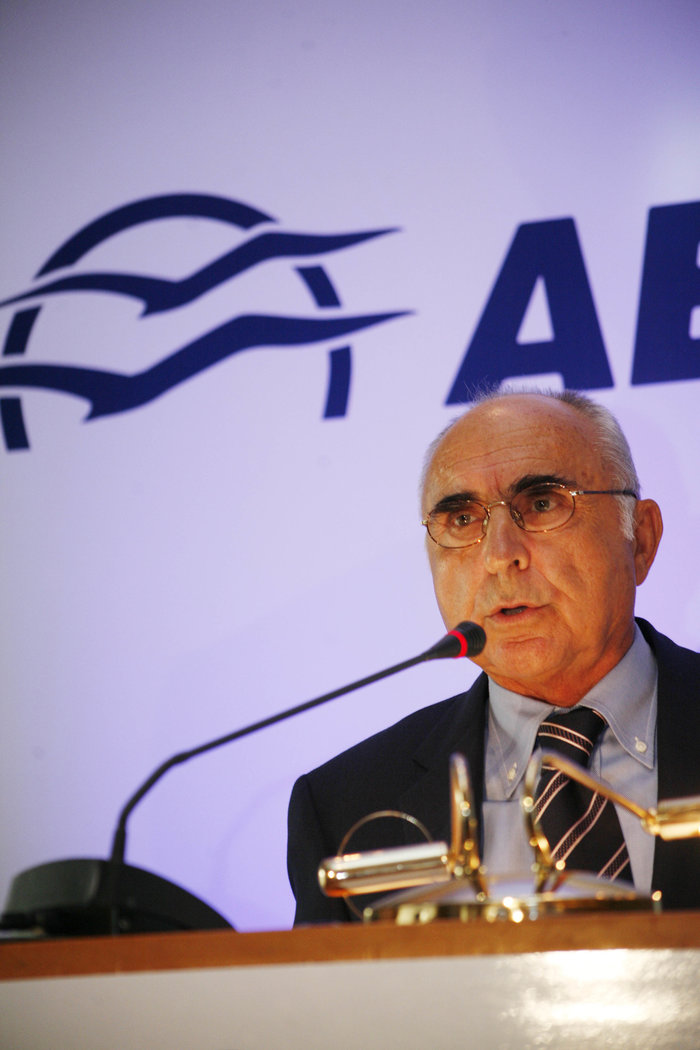 Θεόδωρος Βασιλάκης (1940 - 2018) - Πώς έχτισε την αυτοκρατορία του - εικόνα 2