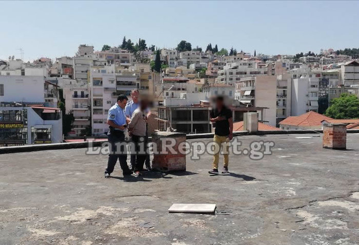 Πολύτεκνος πατέρας απειλούσε ότι θα αυτοκτονήσει από ταράτσα στη Λαμία - εικόνα 3
