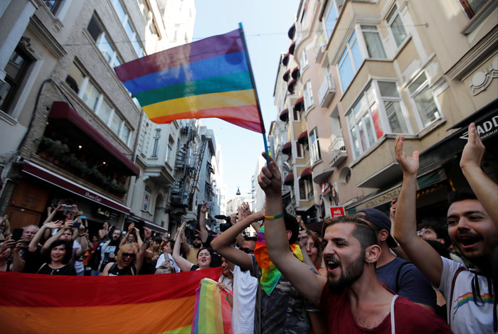 Gay pride στην Κωνσταντινούπολη παρά την απαγόρευση [Εικόνες]