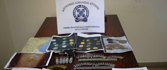 Συλλήψεις αρχαιοκαπήλων στην Αχαΐα: Κατασχέθηκαν εικόνες και όπλα - εικόνα 3
