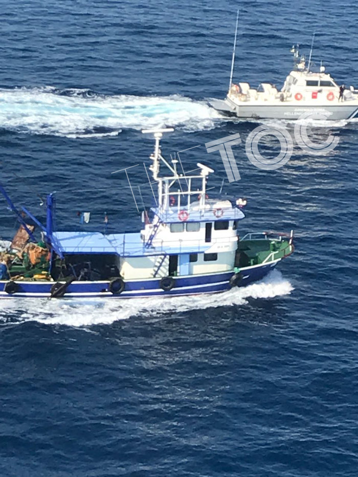 Τουρκικά αλιευτικά κάνουν βόλτες κοντά στους Αρκιούς και το Αγαθονήσι - εικόνα 13