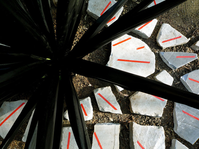 Οκτώ σύγχρονοι καλλιτέχνες με εικαστικές παρεμβάσεις στην Τήνο