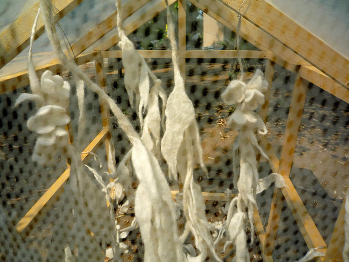 Οκτώ σύγχρονοι καλλιτέχνες με εικαστικές παρεμβάσεις στην Τήνο - εικόνα 3