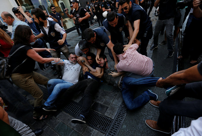 Τουρκία: Η αστυνομία διέλυσε τη διαδήλωση των «Μητέρων του Σαββάτου»