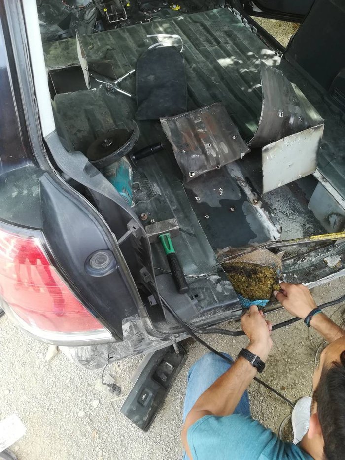 Οι κρύπτες σε αυτοκίνητο που έκρυβαν τα ναρκωτικά - Εικόνες - εικόνα 3