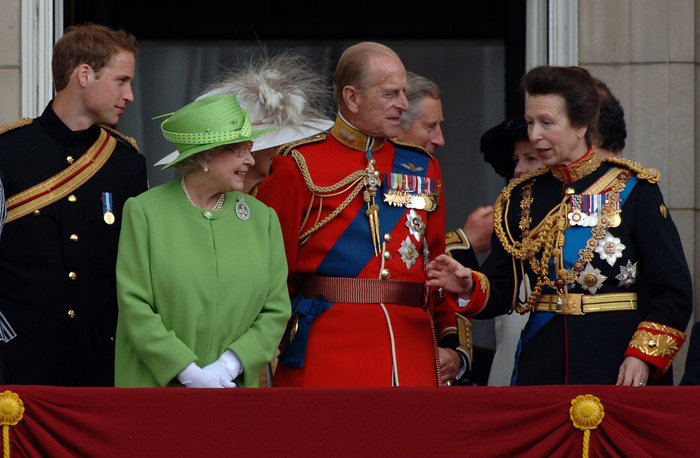 Γοητευτικοί βρετανοί πρίγκιπες κάνουν διακοπές στη Μάνη - Ποιοι είναι