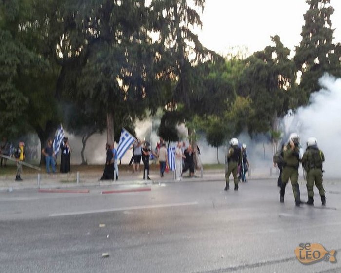 Ενταση και επεισόδια στα συλλαλητήρια της Θεσσαλονίκης - εικόνα 2