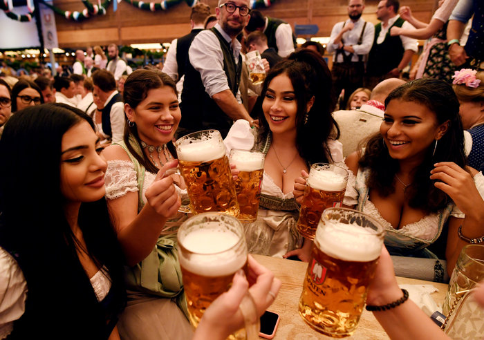 Το φεστιβάλ Oktoberfest ξεκίνησε στο Μόναχο με μπίρα και λουκάνικα - εικόνα 4