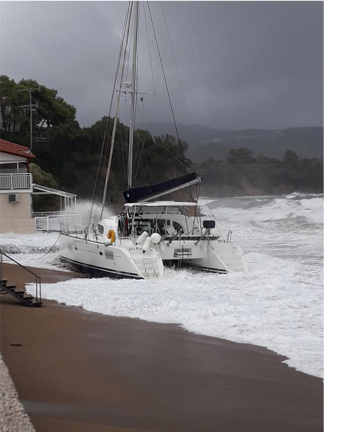 Σε ρυθμό «Ζορμπά» η χώρα - Ισχυρές καταιγίδες και άνεμοι 10 μποφόρ - εικόνα 6