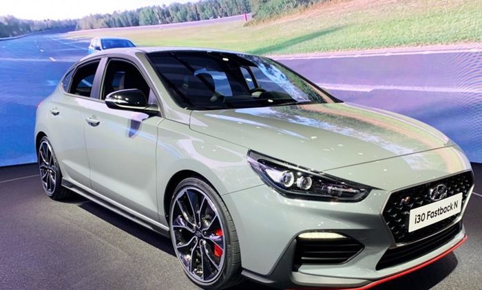 Παγκόσμια πρεμιέρα του Hyundai i30 Fastback N στο Παρίσι