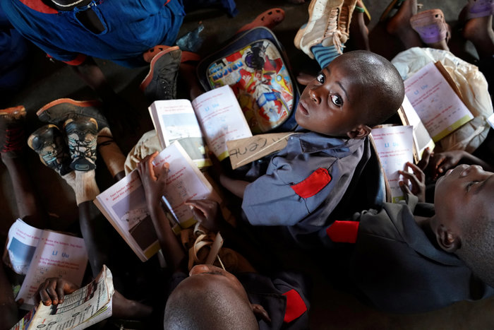 Διαδηλωτές στη Μελάνια: «Καλώς ήρθες στο Μαλάουι. Δεν είναι βόθρος!» - εικόνα 5