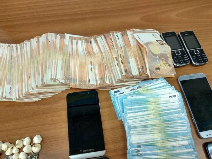 Αττική: Εξαρθρώθηκε σπείρα διακινητών ναρκωτικών σε νυχτερινά κέντρα - εικόνα 3