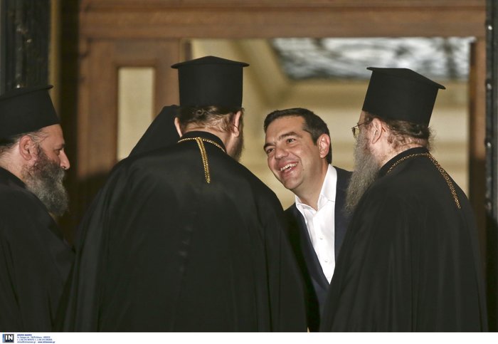Τρία «καυτά» θέματα στο τραπέζι της συνάντησης Τσίπρα -  Ιερώνυμου