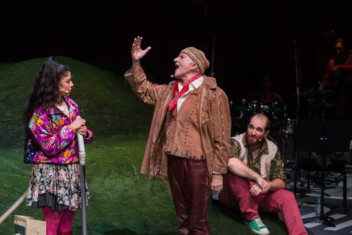 Οι πρώτες φωτογραφίες και το βίντεο του απίθανου μιούζικαλ Once - εικόνα 4