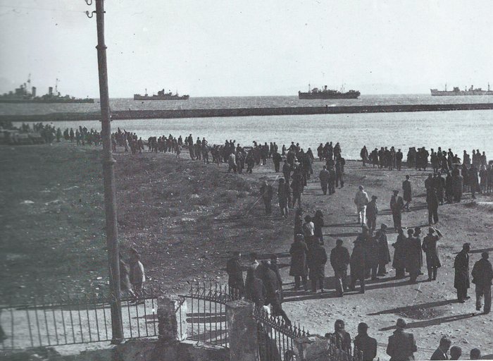 Αναδρομή στα Χριστούγεννα του 1944 στη Μυτιλήνη - Φωτογραφίες - εικόνα 3