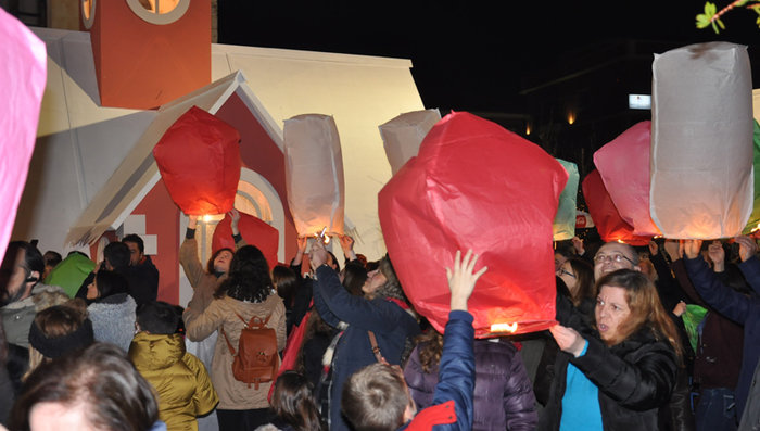 Δεκάδες φαναράκια φώτισαν τον ουρανό της Πρέβεζας