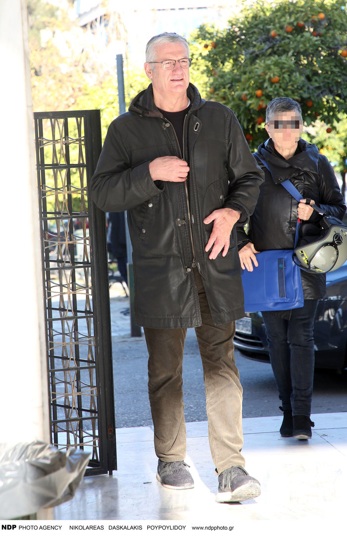 Όλο το ελληνικό θέατρο στην πολιτική κηδεία του Γιώργου Μοσχίδη - εικόνα 6