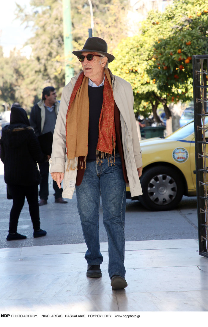 Όλο το ελληνικό θέατρο στην πολιτική κηδεία του Γιώργου Μοσχίδη - εικόνα 8