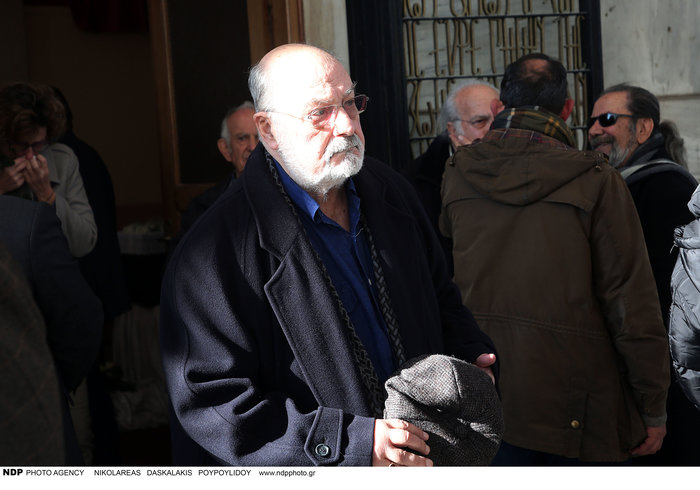 Όλο το ελληνικό θέατρο στην πολιτική κηδεία του Γιώργου Μοσχίδη - εικόνα 9