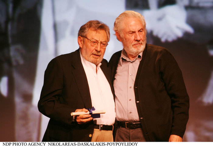 Όλο το ελληνικό θέατρο στην πολιτική κηδεία του Γιώργου Μοσχίδη - εικόνα 14