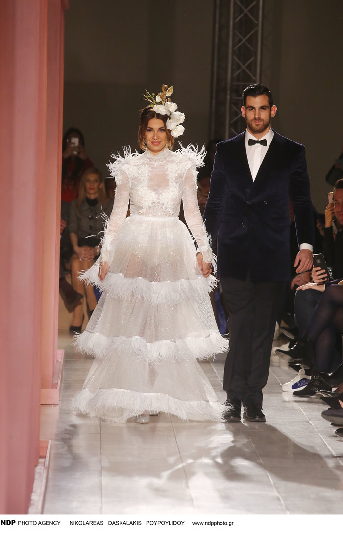 Αγνώριστη η Όλγα Φαρμάκη στο Bridal Fashion Week [Εικόνες] - εικόνα 2