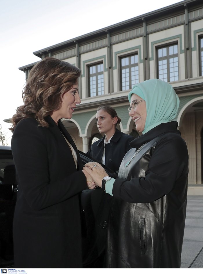 Η Μπέτυ Μπαζιάνα για τσάι με την Εμινέ Ερντογάν - εικόνα 4