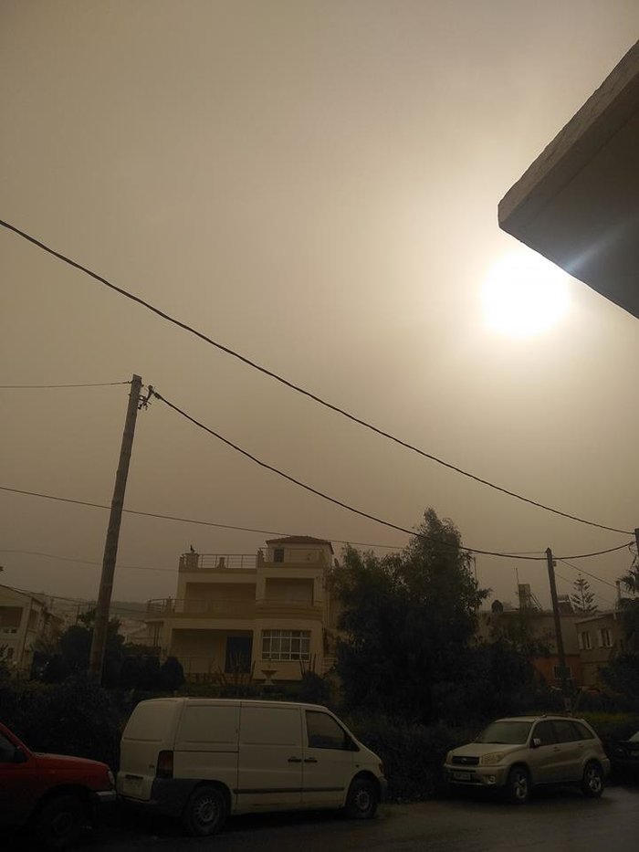 Η αφρικανική σκόνη «έπνιξε» την Κρήτη [Εικόνες]
