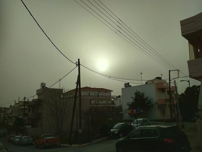 Η αφρικανική σκόνη «έπνιξε» την Κρήτη [Εικόνες] - εικόνα 2