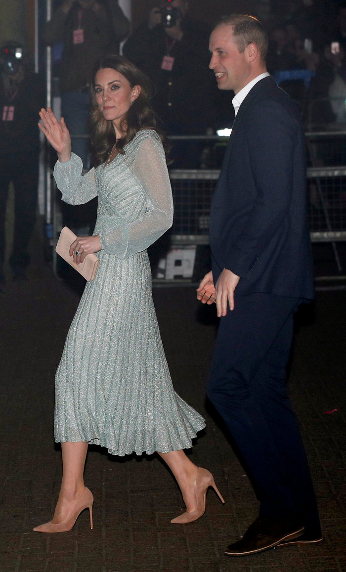 Έλαμψε η Κέιτ Μίντλετον με μεταλλιζέ ημιδιάφανο φόρεμα Missoni [Εικόνες]