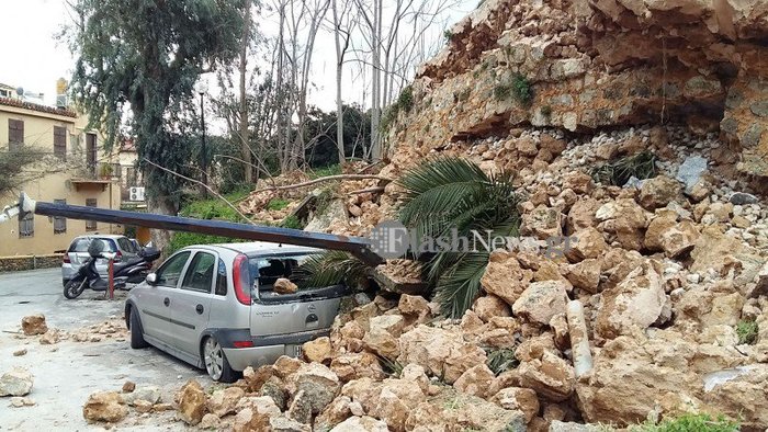 Κατέρρευσε τμήμα μνημείου στην παλιά πόλη των Χανίων [φωτό - βίντεο]