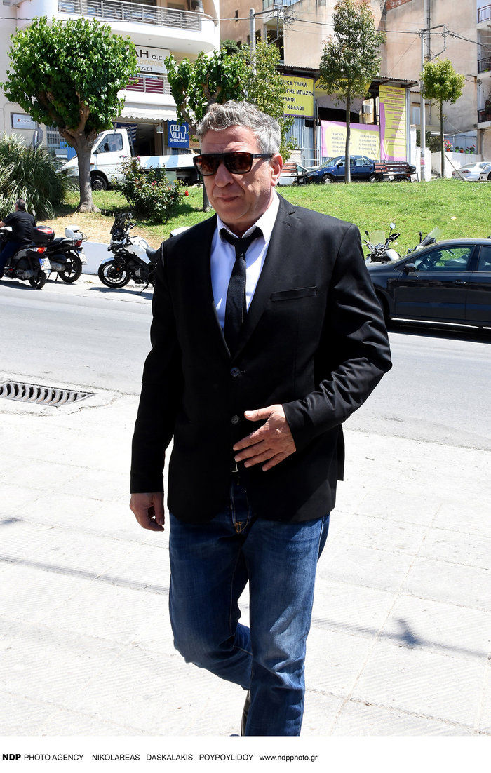 Συγκίνηση στο τελευταίο αντίο στον Κ.Ευρυπιώτη -Συντετριμμένη η οικογένεια - εικόνα 7