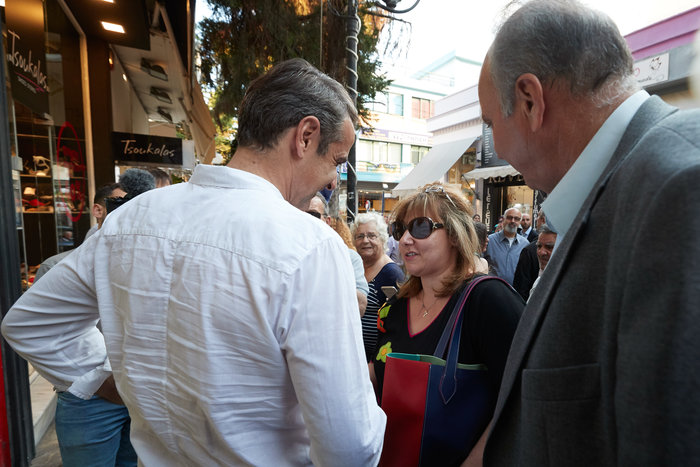 Η περιοδεία του Κυριάκου Μητσοτάκη στο Κερατσίνι - εικόνα 4