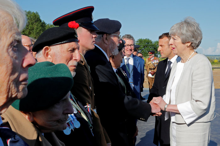 Μακρόν και Μέι στη Νορμανδία για την D-Day - εικόνα 2