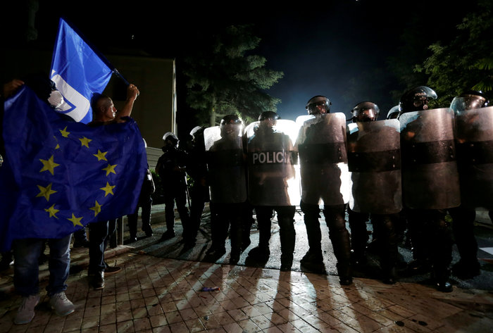 Κρίση στην Αλβανία: Σε τροχιά ανοιχτής μετωπικής σύγκρουσης Μέτα - Ράμα - εικόνα 3