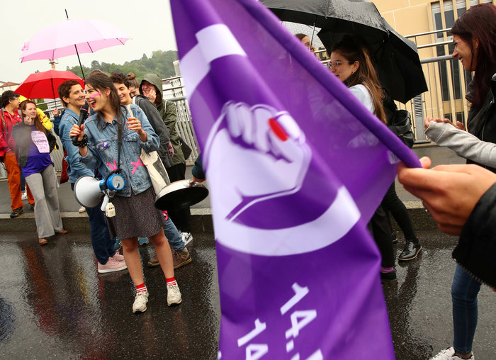 Στους δρόμους οι Ελβετίδες για τη μισθολογική ανισότητα
