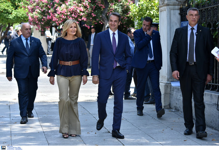 Ορκίστηκε η νέα κυβέρνηση του Κυριάκου Μητσοτάκη [φωτογραφίες] - εικόνα 4