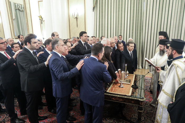 Ορκίστηκε η νέα κυβέρνηση του Κυριάκου Μητσοτάκη [φωτογραφίες] - εικόνα 7