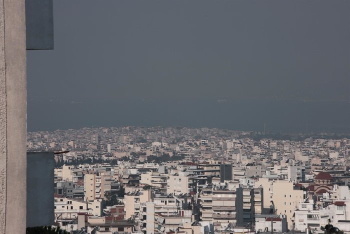 Aποπνικτική η ατμόσφαιρα στην Αττική από τις φωτιές [Εικόνες] - εικόνα 3